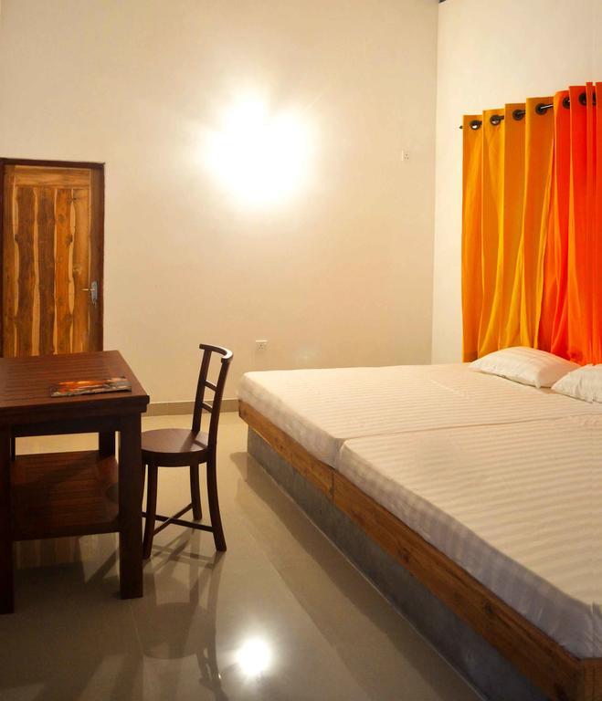 Pelican View Cottages Kataragama Esterno foto